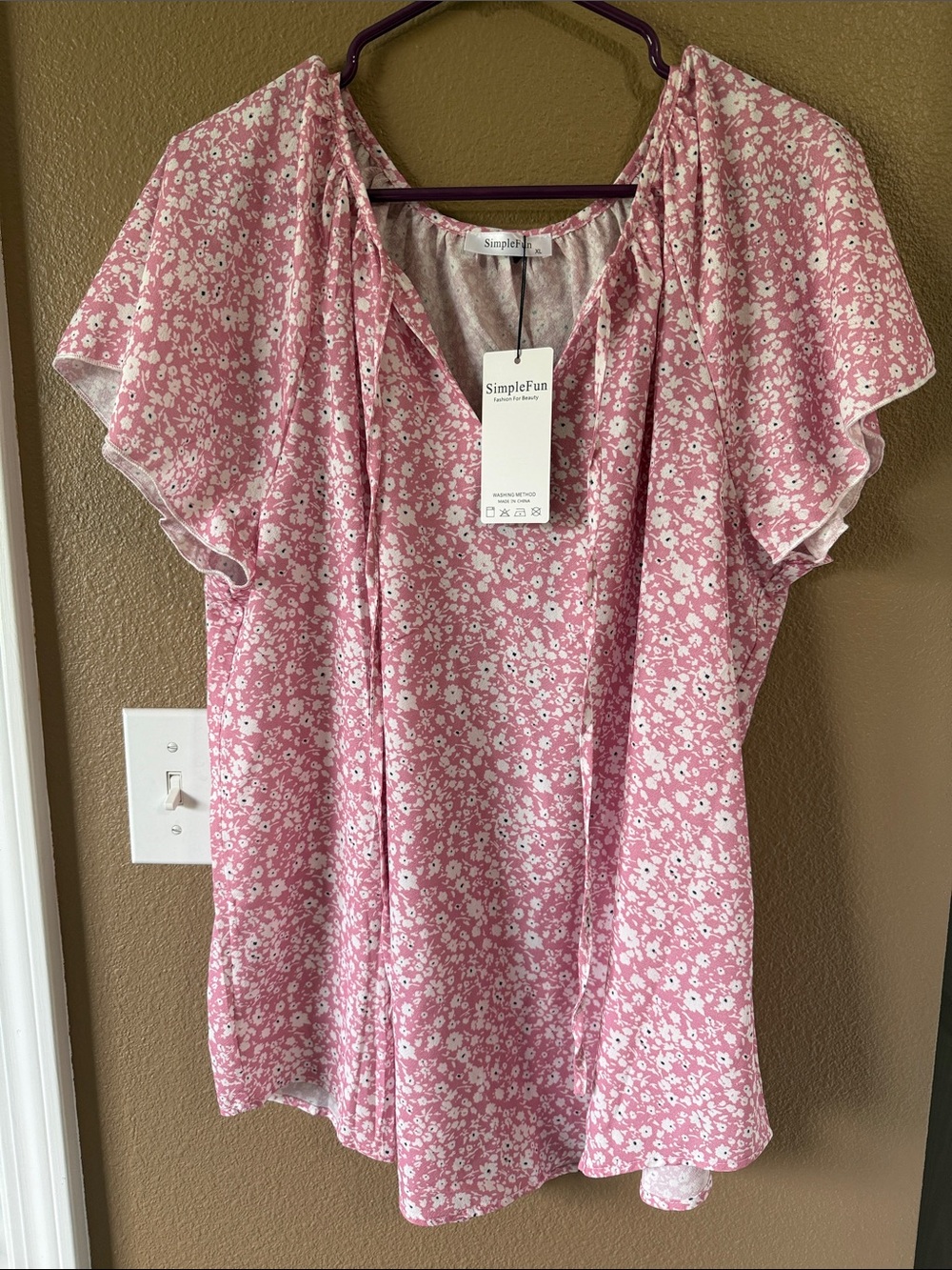 🛍️ 3/$10!! NEW XL Women’s Top 🌸